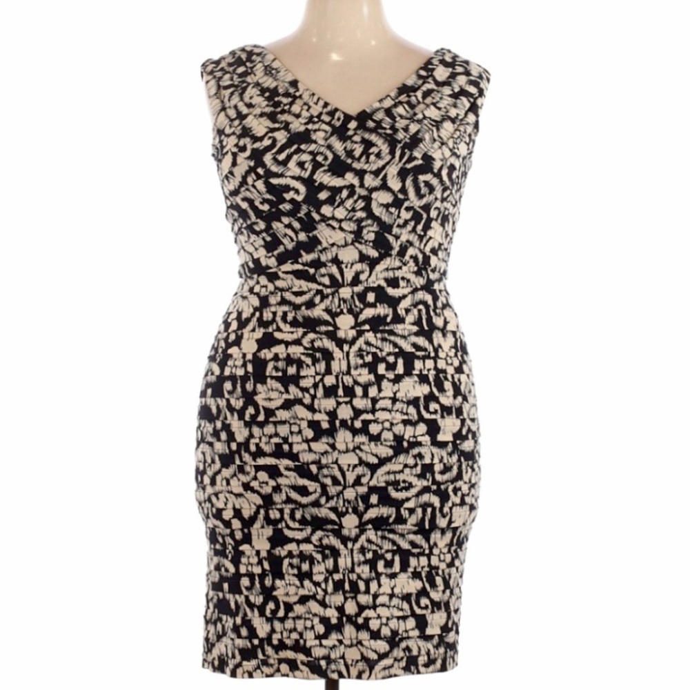 Adrianna Papell Sleeveless Black Beige Shutter Pleat Bodycon Cocktail Dress